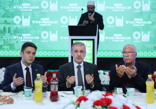Derik&rsquo;te G&ouml;n&uuml;lleri Buluşturan İftar