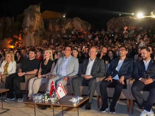 D&Uuml;L&Uuml;K&rsquo;TE TARİH, SANAT VE MUTLULUK DOLU BİR GECE