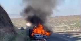 Gaziantep Araban yolunda araç alev alev yandı