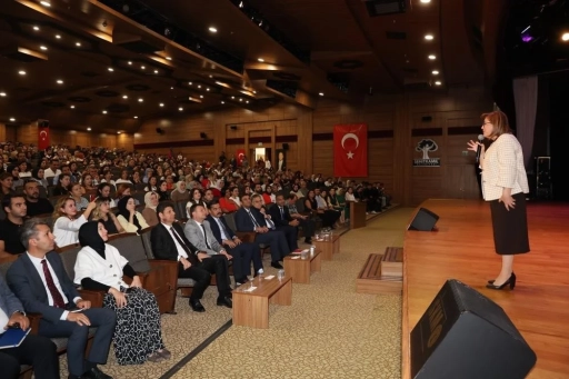 Gaziantep Büyükşehir'in yetenek kaşifi projesi, okul öncesi öğretmenlere tanıtıldı