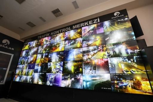 Gaziantep B&uuml;y&uuml;kşehir kar yağışına karşı 7/24 sahada