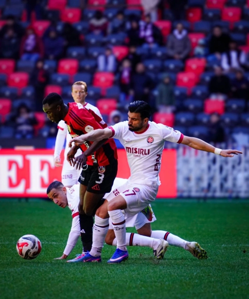 Gaziantep FK bildiğiniz gibi! Yine kazanamadı 1-1