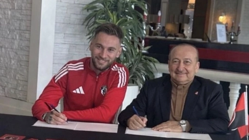 Gaziantep FK&rsquo;da Dragus Yeniden Kırmızı-Siyahlı Formada