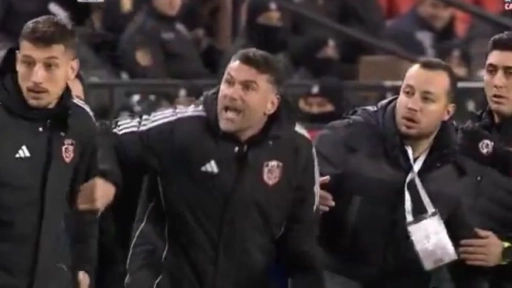 Gaziantep FK&ndash;Kocaelispor Ma&ccedil;ında Kart Fırtınası: Burak Yılmaz Trib&uuml;ne G&ouml;nderildi