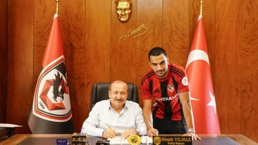 Gaziantep FK, Melih Kabasakal ile imzaladı
