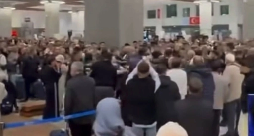 Gaziantep Havalimanı&rsquo;ndan kavga ve gerginlik