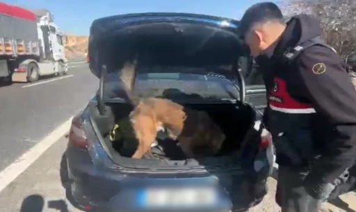 Gaziantep İl Jandarma Komutanlığı’ndan Otoyolda Uyuşturucu Operasyonu