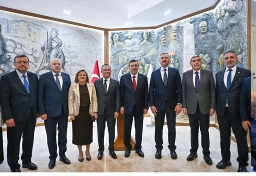 Gaziantep Milletvekili Sermet Atay’dan Vali Kemal Çeber’e Ziyaret