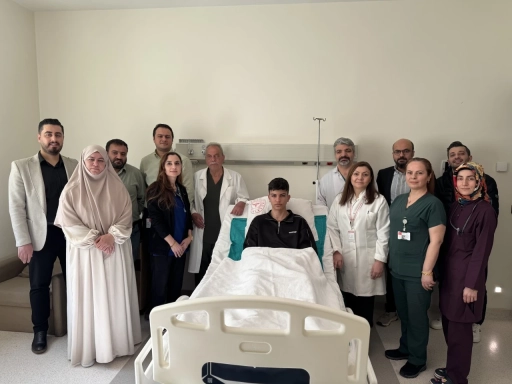 Gaziantep Şehir Hastanesi&rsquo;nde 122 G&uuml;nl&uuml;k Zorlu M&uuml;cadele %75 Yanıkla Gelen Gen&ccedil; Hayata Tutundu