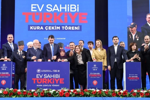 Gaziantep&rsquo;te 13 Bin 890 Sosyal Konutun Kuraları &Ccedil;ekildi