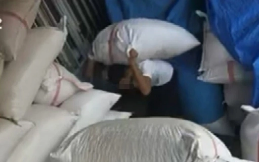 Gaziantep’te 450 bin TL’lik Antep fıstığı hırsızlığı kamerada