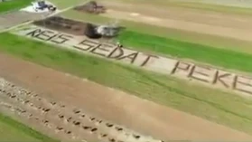 Gaziantep&rsquo;te Araziye Yazılan Dev Yazı Sosyal Medyada G&uuml;ndem Oldu