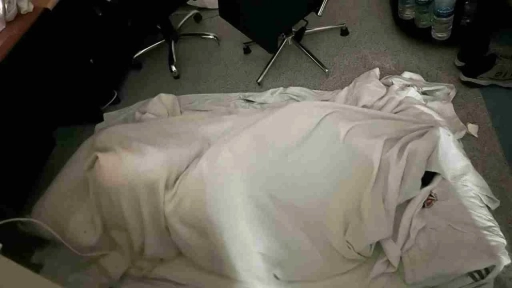 Gaziantep&rsquo;te Doktorun Yerde Dinlendiği Fotoğraf G&uuml;ndemde