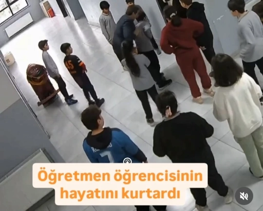 Gaziantep&rsquo;te Kahraman &Ouml;ğretmen &Ouml;ğrencisinin Hayatını Heimlich Manevrasıyla Kurtardı