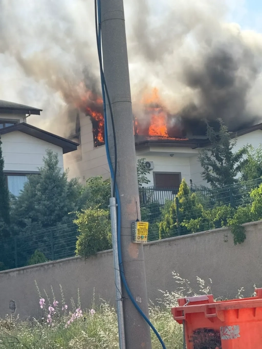 Gaziantep'te konak cayır cayır yandı
