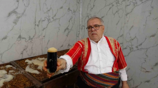 Gaziantep&rsquo;te meyan şerbeti iftar sofralarındaki yerini aldı