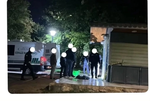 Gaziantep’te Parkta Asılı Halde Bulunan Erkek Hayatını Kaybetti