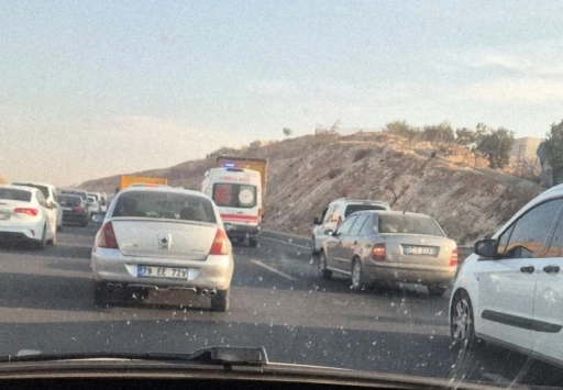 Gaziantep'te trafik kaosu! Yol kapatıldı
