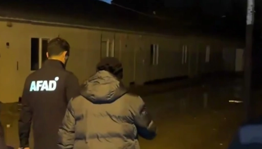 Gaziantep&rsquo;te yoğun yağış sonrası ge&ccedil;ici yaşam alanı boşaltıldı