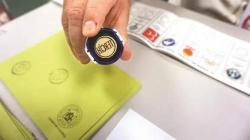 Gen&ccedil;lerle Yapılan Son Ankette Birinci Parti Belli Oldu