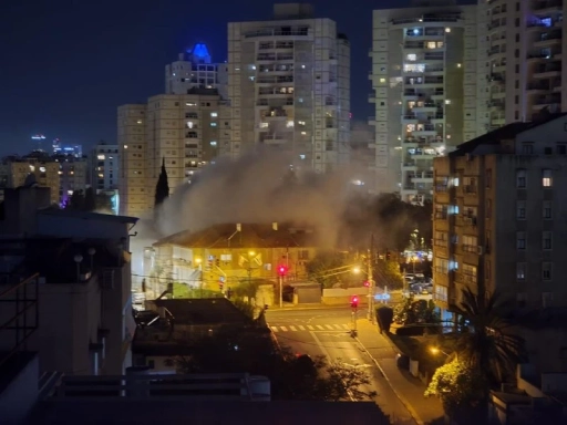 İran ve L&uuml;bnan&rsquo;dan İsrail&rsquo;e F&uuml;ze Yağmuru