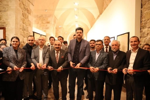 Mardin'de "Sarar Özel Eşarp Koleksiyonu Sergisi"