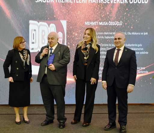 Musa &Ouml;zg&uuml;&ccedil;l&uuml;&rsquo;ye &ldquo;Sağlığa En B&uuml;y&uuml;k Yatırım Yapan Hayırsever&rdquo; &Ouml;d&uuml;l&uuml;