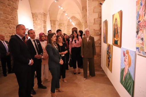 Pembe Fırça Resim Sergisi” ile Kanserde Erken Tanı Farkındalığına Dikkat Çekildi