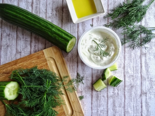 Salatalıkla Yapılan En İyi 50 Yemek A&ccedil;ıklandı: Zirvede Balkan Lezzetleri Var