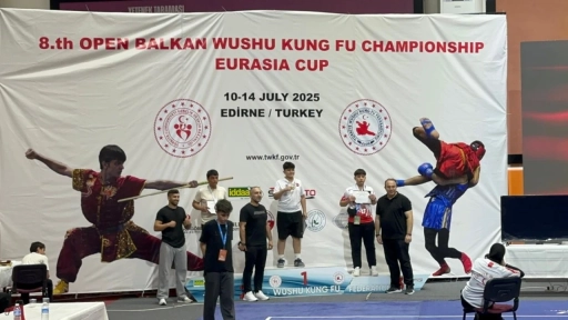 Sungur Wushu Kungfu’da Rüzgar gibi esti