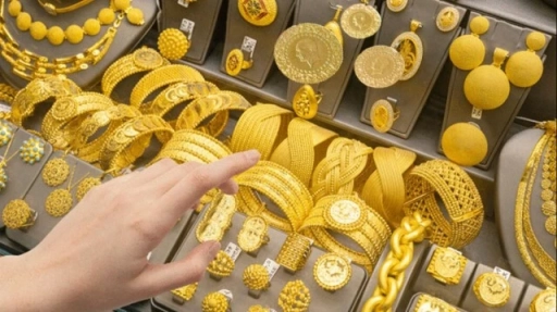 Tarihi Rekor: Ons Altın 5 000 Doları Aştı
