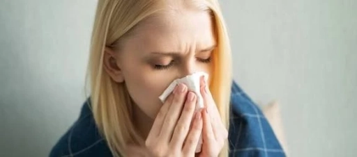 &Uuml;&ccedil;l&uuml; Salgın Alarmı: Uzmanlar Uyarıyor, Hastaneler Dolup Taşıyor