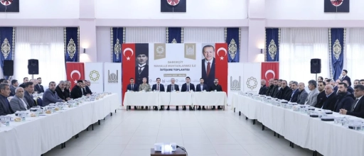 Vali Akkoyun Dargeçit’te Muhtarlarla İstişare Toplantısı Yaptı