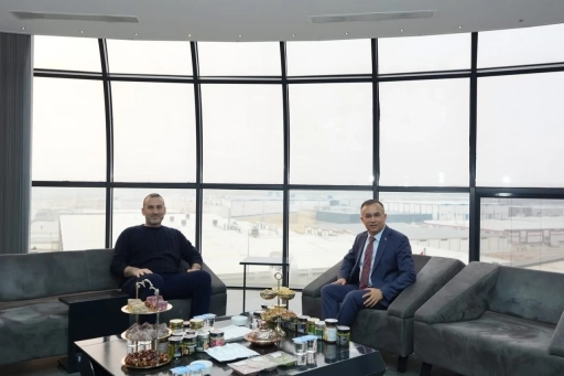 Vali &Ccedil;eber&rsquo;den Antepsan Kuruyemiş&rsquo;e Ziyaret