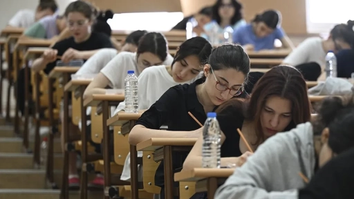 Yurtdışında Lise Eğitimine İlgi Hızla Artıyor: Aileler Alternatif Arayışında